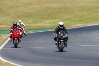 brands-hatch-photographs;brands-no-limits-trackday;cadwell-trackday-photographs;enduro-digital-images;event-digital-images;eventdigitalimages;no-limits-trackdays;peter-wileman-photography;racing-digital-images;trackday-digital-images;trackday-photos